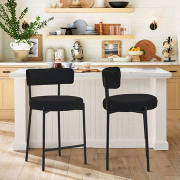 Black Furry Bar Stool Set With Metal Black Frame Modern Sherpa Upholstered Dining Chairs With Padded Seat Industrial Counter Stool For Home Bars Kitchens Cafes Lounges Luxurious Kitchen Chairs Room Decor